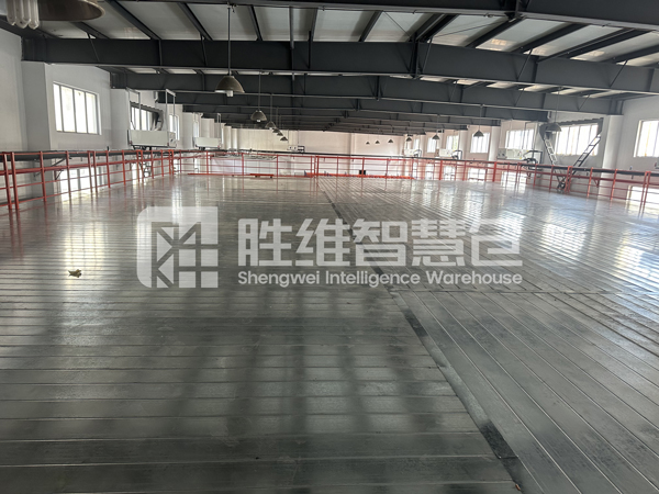 電子設備閣樓貨架2600.jpg